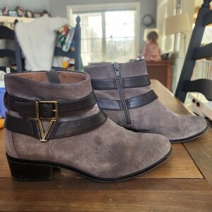 Vionic Greige Weather Resistant Ankle Boots
